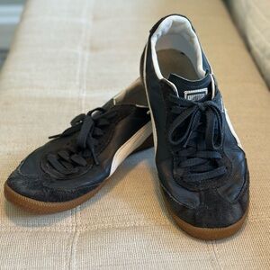 Puma Black and White Retro Sneakers Classic Design